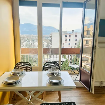 דירה Bellevue - T2 Vue Montagne - Calme - Parking Gratuit - 4 Personnes מילאן
